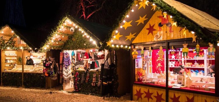 Märchenhafte Weihnachtszeit: Besuche den zauberhaften Weihnachtsmarkt auf Schloss Dyck in NRW Märchenhafte Weihnachtszeit: Besuche den zauberhaften Weihnachtsmarkt auf Schloss Dyck in NRW