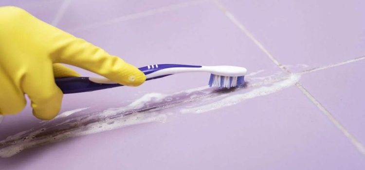 Eine gute Methode zur Reinigung von Fugen im Boden. Ohne Chemikalien, nur mit zwei Haushaltszutaten